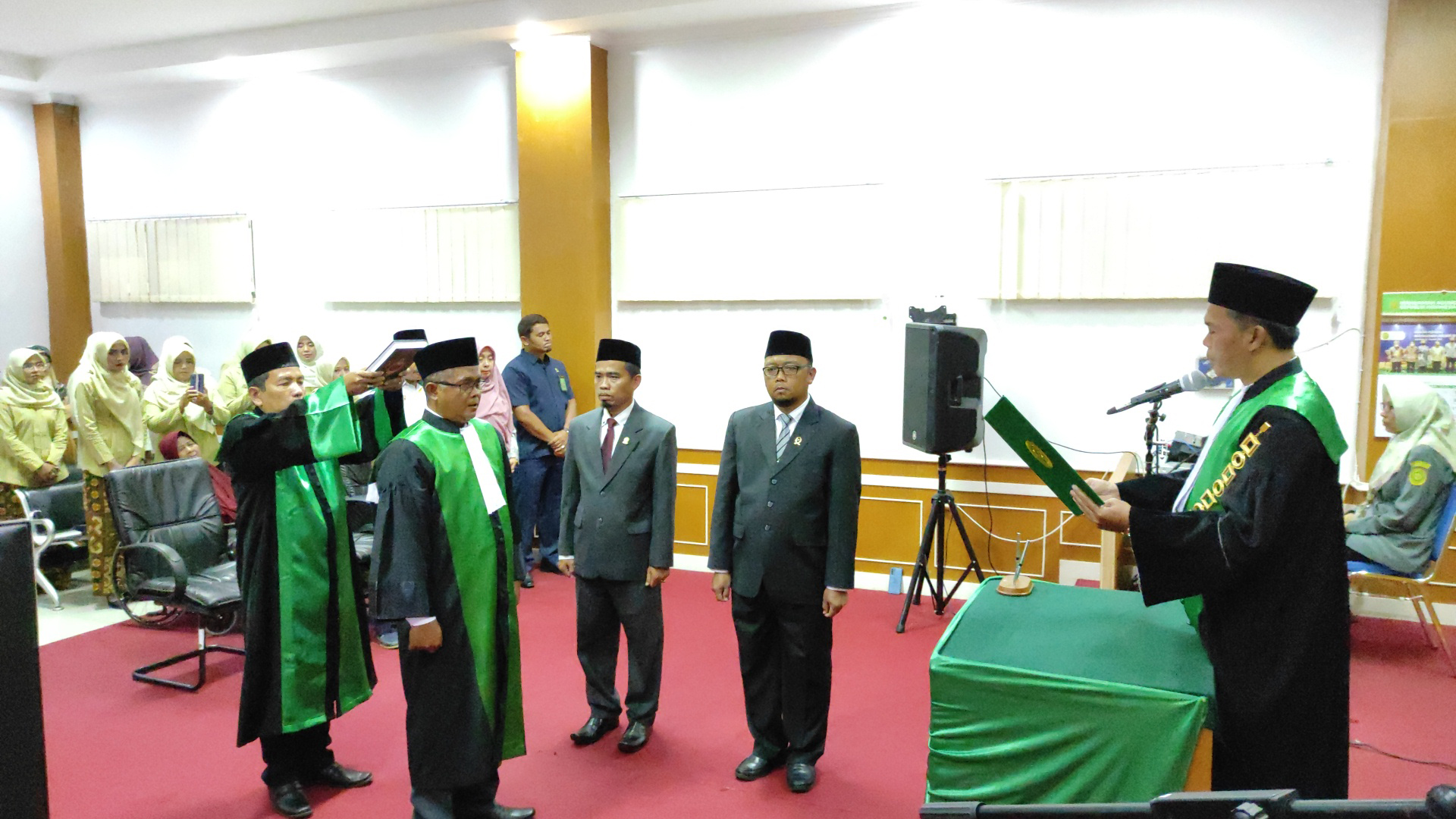 Pelantikan dan Pengambilan Sumpah Jabatan Wakil Ketua Pengadilan Agama Kota Banjar